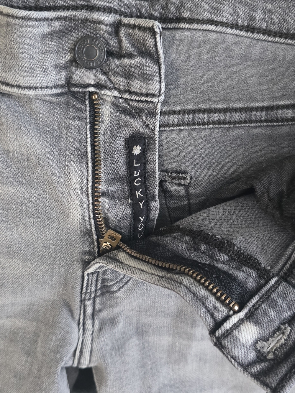 Lucky Brand Men’s Gray Jeans